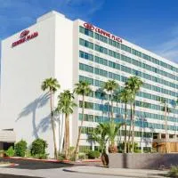 Crowne Plaza Phoenix Airport - PHX by IHG，位于凤凰城凤凰城天港国际机场 - PHX附近的酒店