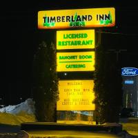 Timberland Inn & Restaurant，位于Swan River的酒店