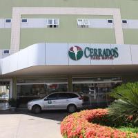Cerrados Park Hotel，位于大瓦尔泽亚龙东元帅国际机场 - CGB附近的酒店