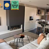 -AYANA SUITE- 2 BEDROOM SUITE WITH GARAGE KNOKKE，位于克诺克－海斯特Westkapelle的酒店