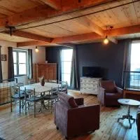 les chambres de la cour ( gite ),位于Arsimont的酒店