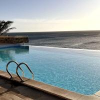 Villa GÊMEO vue mer, piscine accès privé plage，位于Calheta Do Maio的酒店