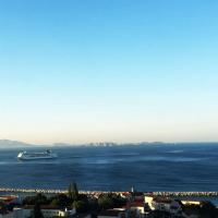 Superbe terrasse avec vue panoramique sur la mer，位于马赛埃斯塔克的酒店