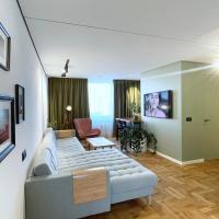 Raitas air-conditioned apartment 1 min from beach，位于利耶帕亚的酒店