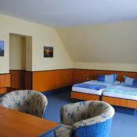 Haus Kathrin，位于Zecherin的酒店