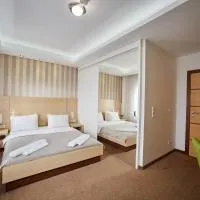 Hotel Laurus near Tuzla Airport,位于Živinice的酒店
