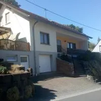 Ferienwohnung-Michelle，位于Waldrach的酒店