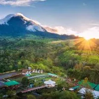 Strawberry Guyabano Farm,位于Kabalen的酒店