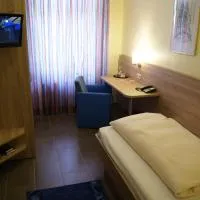 Hotel "Drei Rosen" OHG Regina & Hans - Peter Faßbinder，位于Worbis的酒店