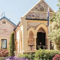 Mount Lofty House & Estate Adelaide Hills - Adults Retreat - Enjoy 21 Complimentary Inclusions，位于阿德莱德的酒店