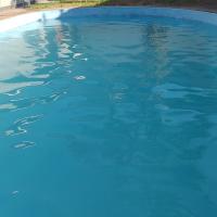 Casa Grande con pileta próximo kempes, ferial, Córdoba，位于科尔多瓦科尔多瓦国际机场 - COR附近的酒店