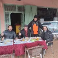 Auberge Restaurant Rooftop Tamazirt，位于布马伦的酒店
