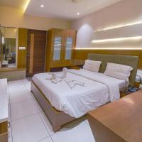 Hotel Ravikiran Kolhapur, NEAR GOKUL SHIRGAOV MIDC, KANERIWADI, 5 STAR MIDC, ON NH4 GOA HIGHWAY，位于戈尔哈布尔科尔哈浦机场 - KLH附近的酒店