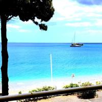 Taormina sul mare casa mediterranea Isola Bella，位于陶尔米纳的酒店