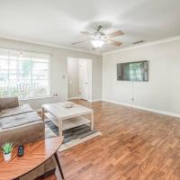 Renovated home minutes from Fresno State / Airport，位于弗雷斯诺弗雷斯诺优胜美地国际机场 - FAT附近的酒店