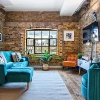 Fabulous Three Bed Warehouse Conversion Apartment