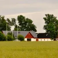 尼尔斯侯格松斯花园住宿加早餐旅馆，位于Skurup的酒店