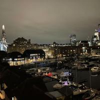 Stylish flat next to Tower of London and SKD marina，位于伦敦瓦平的酒店