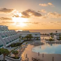 Radisson Blu Resort, Lanzarote Adults Only，位于科斯塔特吉塞的酒店