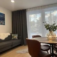 Kärdla Holiday Apartment with Sauna and Terrace，位于凯尔德拉的酒店