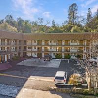 Heritage Inn - Yosemite/Sonora，位于索诺拉的酒店