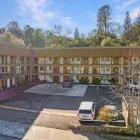 Heritage Inn - Yosemite/Sonora，位于索诺拉的酒店