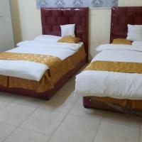 غرف مجهزة سكن وتجارة عرعر رجال فقط，位于阿尔阿尔Arar Airport - RAE附近的酒店