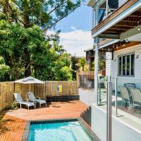 Large Tugun Modern House minutes to the beach，位于黄金海岸图贡的酒店