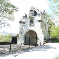 Gatehouse, Bridge of Balgie, Glenlyon，位于Bridge of Balgie的酒店