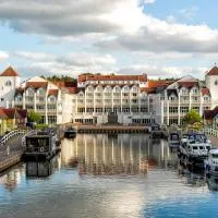 Sunday Resort Hafendorf Rheinsberg，位于赖因斯贝格的酒店