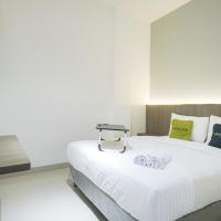 Urbanview Hotel Max Living Cengkareng，位于雅加达赛格卡伦的酒店