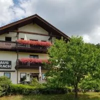 兰德奥博浪可酒店，位于Oberaurach的酒店
