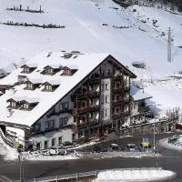 Hotel Belvedere wellness，位于法尔西德的酒店