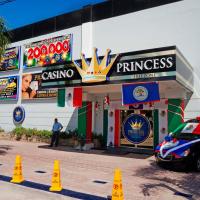 Princess Hotel and Casino Free Zone，位于科罗萨尔Corozal Airport - CZH附近的酒店