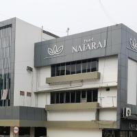 Hotel Nataraj，位于贾姆谢德布尔Bistupur的酒店