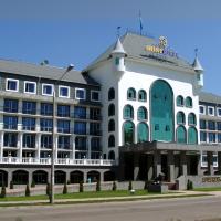 Shiny River Hotel，位于乌斯季卡缅诺戈尔斯克的酒店