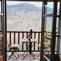 Roxy House - Apartamento a pie de pistas de Espot,位于埃斯波特的酒店