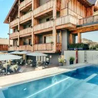 ALMMONTE SENSUM SUITES - Funky Living Hotel，位于瓦格赖恩的酒店