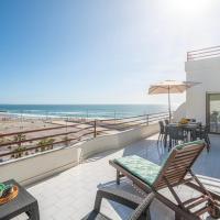 Costa Beach Apartment by The Portuguese Butler，位于卡帕里卡海岸的酒店