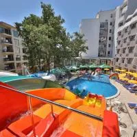 Prestige Deluxe Hotel Aquapark Club - All inclusive，位于金沙的酒店