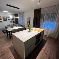 Luxury home beach apartament in Split, Croatia，位于斯普利特巴克维斯区的酒店