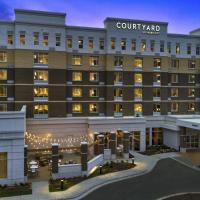Courtyard by Marriott Raleigh Cary/Parkside Town Commons，位于卡瑞的酒店