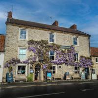 The Feathers Hotel, Helmsley, North Yorkshire，位于赫尔姆斯利的酒店