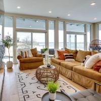 Waterfront Watertown Condo with Patio and Pool Access!，位于沃特敦Watertown Regional Airport - ATY附近的酒店