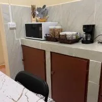 Janessa's Dwellery，位于维拉港维拉港国际机场 - VLI附近的酒店