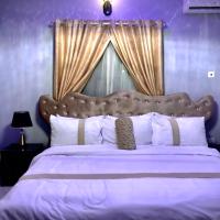 The Moonshine Residence-Royal，位于Nnewi的酒店