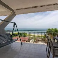 SEAFRONT SUITE 5 Stars - Comfortable Apartment，位于Marina di Strongoli的酒店