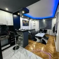 Apartmani AMONA STAN NA DAN，位于多博伊的酒店