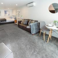 St Albans Gem Single level studio with Queen bed，位于基督城梅里韦尔的酒店