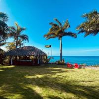 Oceanside Villa @ Ocho Rios, Jamaica Getaway，位于BoscobelIan Fleming International Airport - OCJ附近的酒店